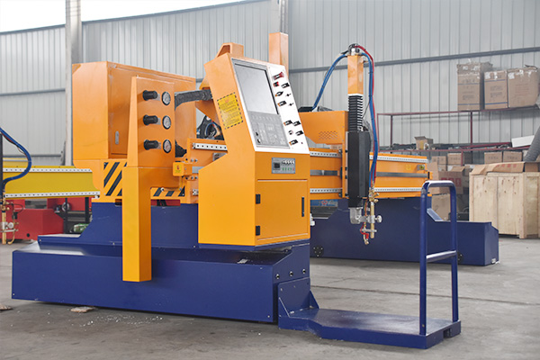 龍門(mén)式數(shù)控火焰切割機(jī)